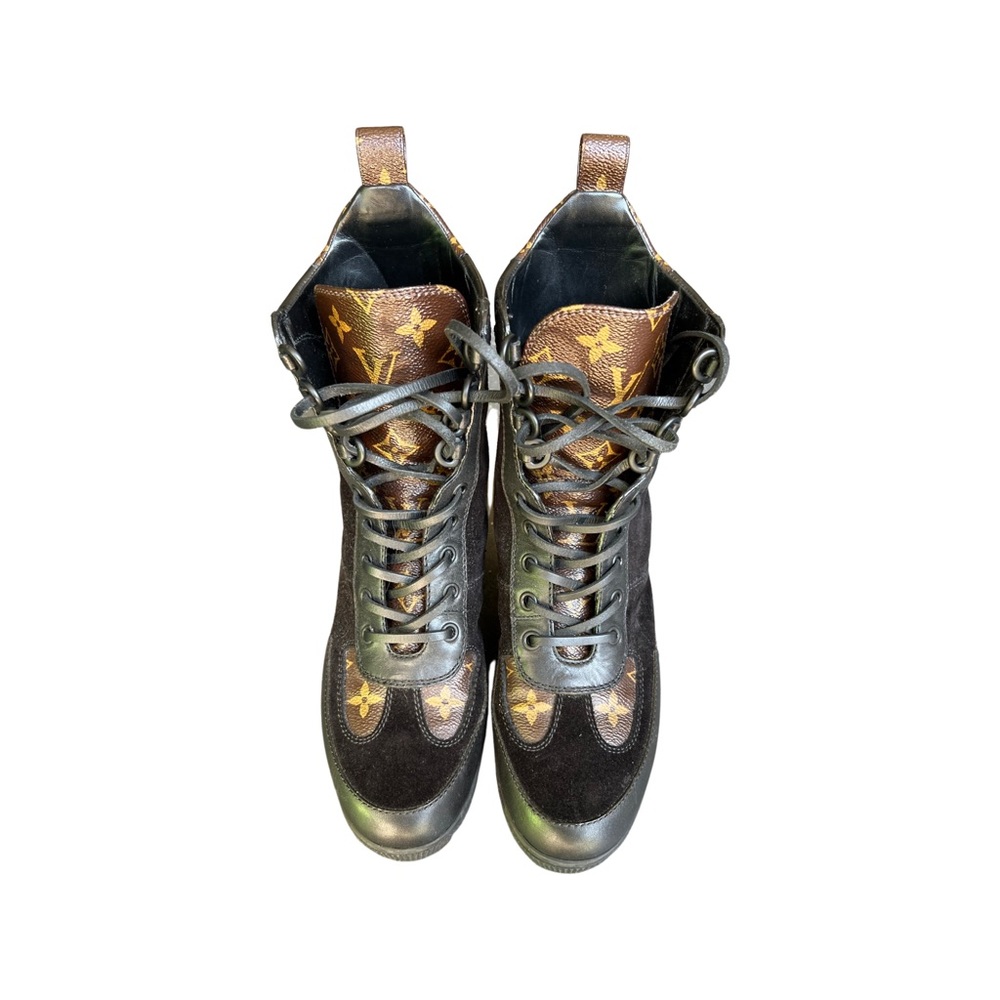 Louis Lace up boots! Barely worn